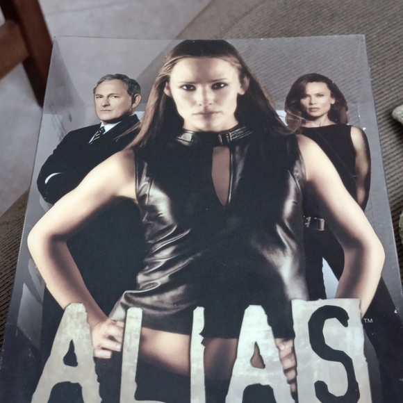 Alias,Season 1 and Season 2. 6 disc set NWT - Picture 4 of 15